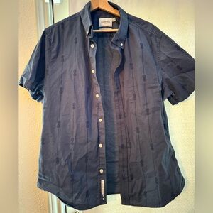 Short sleeve button down